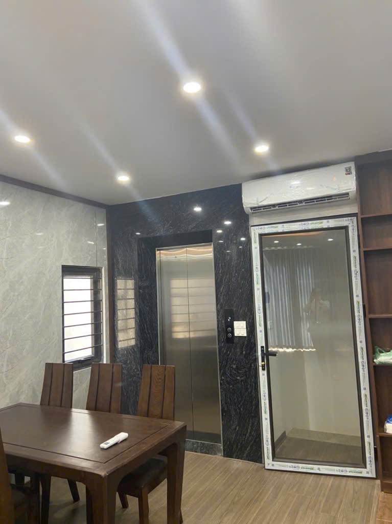NHÀ 6 TẦNG – THANG MÁY – AN DƯƠNG VƯƠNG – VIEW SÔNG HỒNG THOÁNG MÁT.